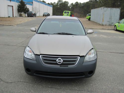 2003 nissan altima  sedan 4-door 2.5