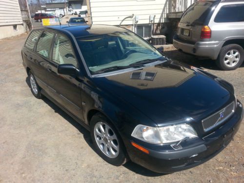 2002 Volvo V40 1.9T 1 Owner, US $3,200.00, image 2