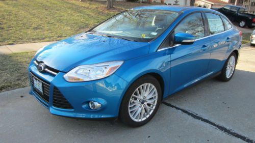 2012 ford focus sel sedan 4-door 2.0l