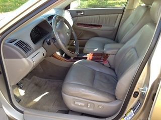 2004 toyota camry xle sedan 4-door 2.4l **needs engine**