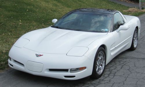 1999 chevrolet corvette base hatchback 2-door 5.7l
