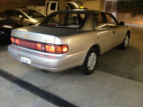 1994 toyota camry le sedan 4-door 3.0l