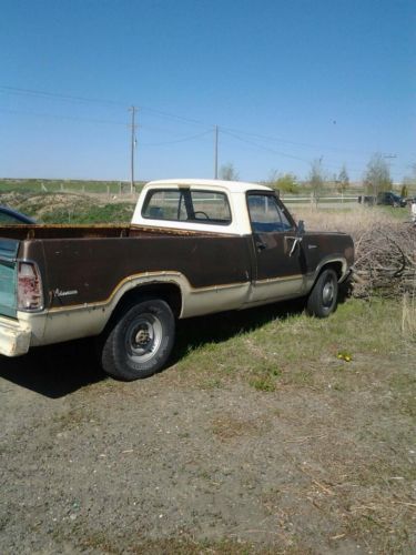 1974 dodge d200 pick up runs and drives!! cheap!!