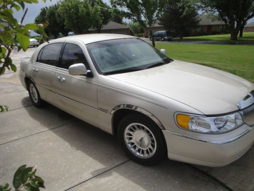 2002 Lincoln Town Car Cartier L Sedan 4-Door 4.6L, US $7,550.00, image 3