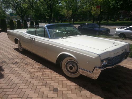 &#034;lincoln continental convertible! 3 way white! in excellent condition! no rust!&#034;