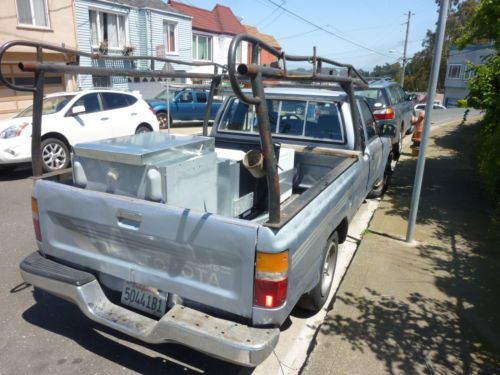 1989 toyota  work truck with rack 5 speed 6 cylinder  1975.00