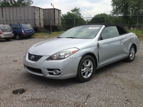 2007 toyota salara se  convertible  ,,,salvage title   ,,,,  low miles ,,,