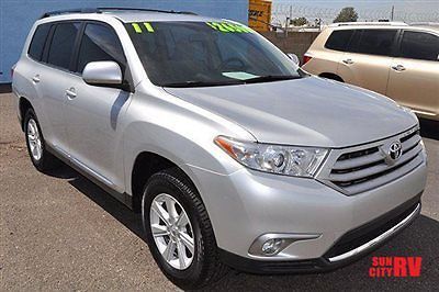 2011 toyota highlander se v6 sport utility crossover amazing condition!