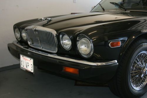 1982 jaguar xj6 vanden plas --exceptional speciman-- beautiful