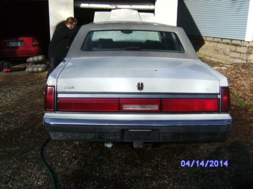 1987 Ghost White Lincoln Town Car Signature Sedan 4-Door 5.0L, US $7,500.00, image 3