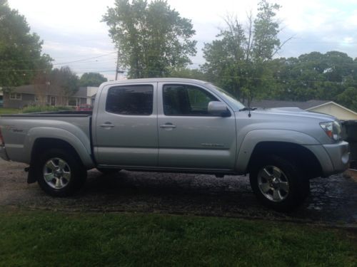 2007 toyota tacoma  dbl cab trd sport v6 4x4