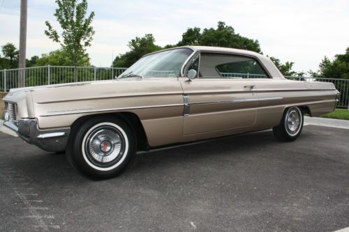 1962 oldsmobile dynamic 88 2 door hardtop award winner!