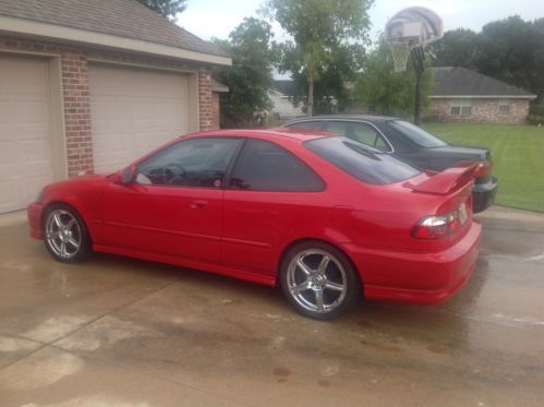 Red honda civic dx in great condition !!!