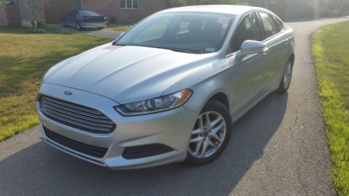 2013 ford fusion se sedan 4-door 1.6l