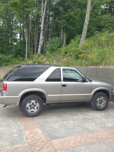 2001 chevy blazer 2 door  no reserve!!