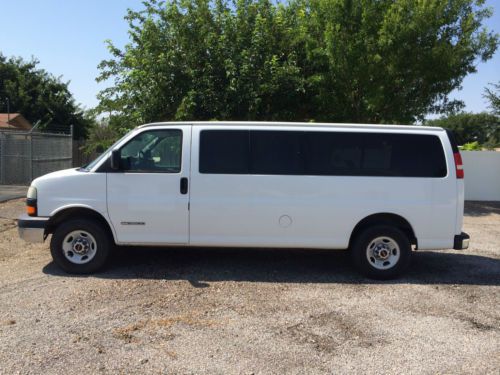 2005 gmc savana 3500 sle van w/wheel chair lift