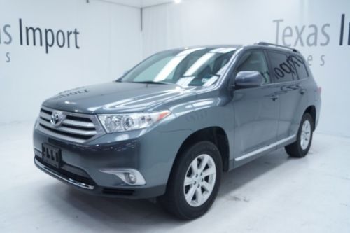 2012 highlander,1 owner, clean carfax,22k miles,warranty, we finance! bargain