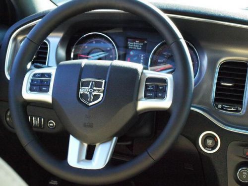 2014 dodge charger se