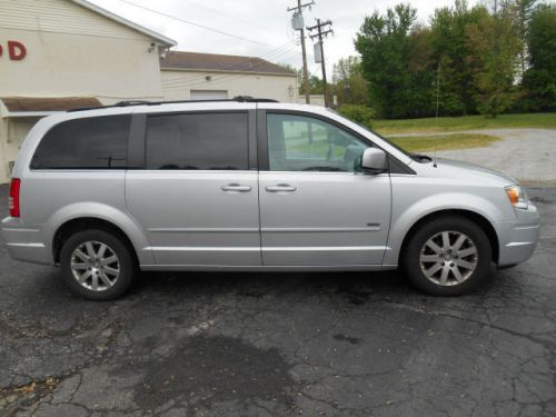 2008 chrysler town & country touring