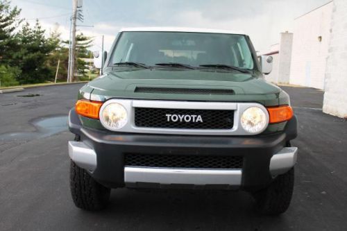 2012 toyota fj cruiser base