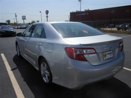2014 Toyota Camry SE, US $24,940.00, image 2