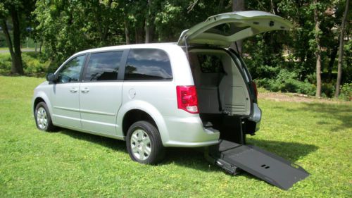 2012 dodge grand caravan rear ramp handicap wheelchair van