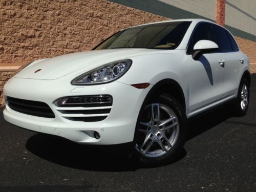 2013 porsche cayenne 3.6l v6, like new!, loaded! no reserve!!