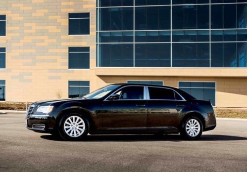 L sedan, chrysler l, corporate transport, limo, limousine, ceo sedan