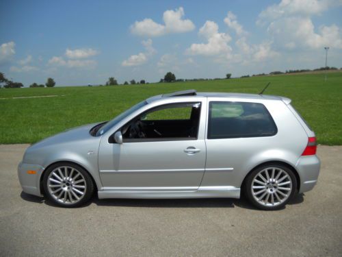 2004 volkswagen golf r32 hatchback 2-door 3.2l