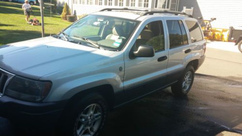 2004 jeep grand cherokee laredo sport utility 4-door 4.7l one owner