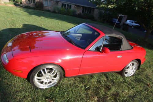 1991 mazda miata mx-5 convertible 5 speed, power windows, locks, cruise control