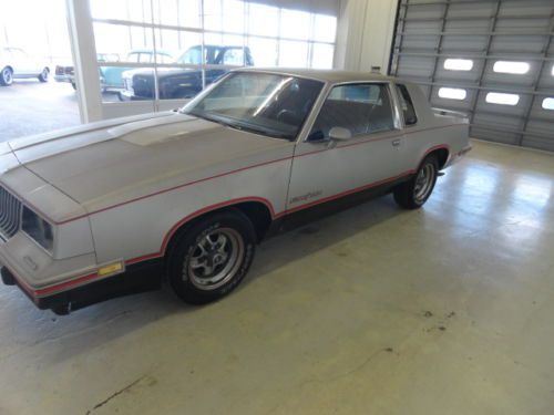 1984 oldsmobile cutlass / hurst olds *barn find*