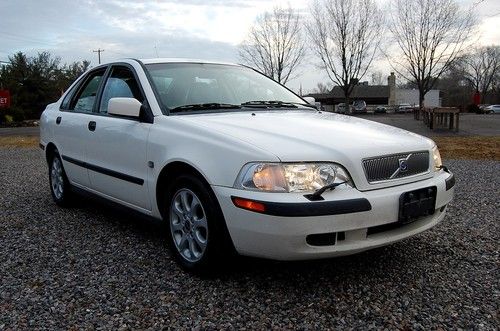 No reserve ...2001 volvo s 40 sedan mechanic special 1.9 liter, noise in engine