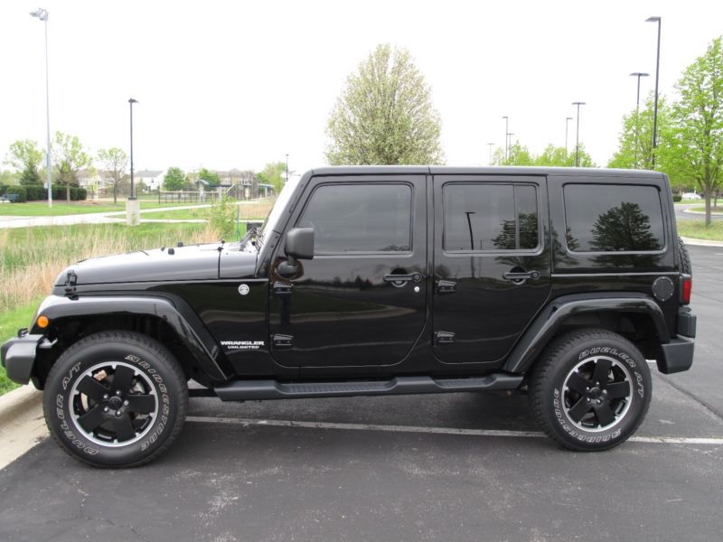 2012 jeep wrangler sahara altitude