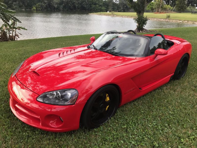 2004 dodge viper