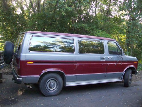 1989 ford e-250 econoline club wagon xlt standard passenger van 2-door 7.5l