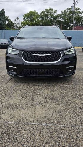 2022 chrysler pacifica touring l
