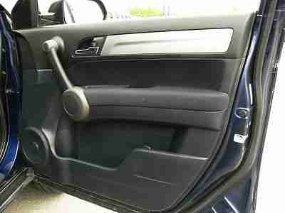 NO RESERVE LOW MILES HONDA CR-V LX AUTO TRANS CD PLAYER BRIDGESTONE TIRES, image 12