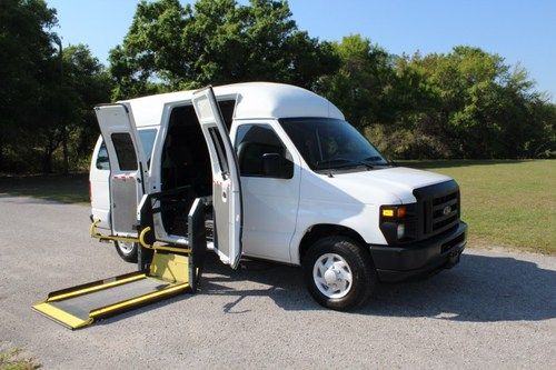 purchase-used-2008-ford-e150-handicap-wheelchair-van-with-power-lift