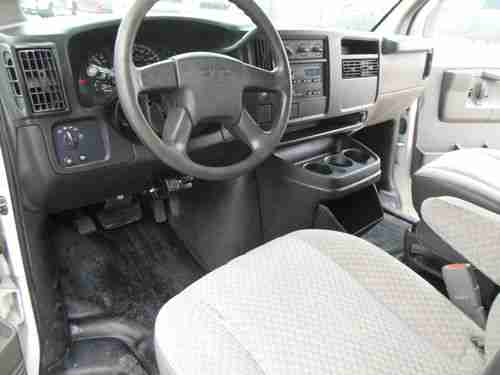 2003 GMC Savana G3500 Pro 1 Ton Cargo Van Side Entrance Local Trade Very Nice!, image 12