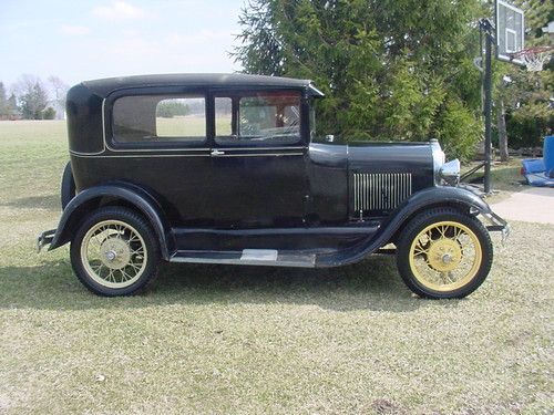 1928 ford model a sedan