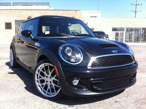 2012 mini cooper s hardtop/midnight black