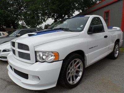 2005 srt-10 8.3l bright white clearcoat