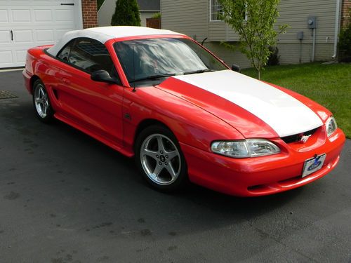 1995 ford mustang gt convertible 2-door 5.0l