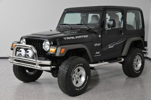 Hard top - factory a/c - hard doors - lift kit