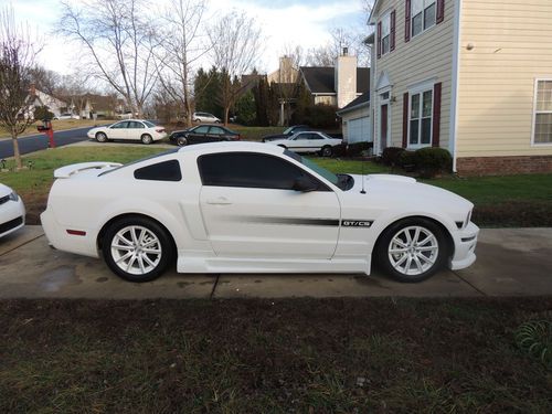 2008 ford mustang gt/cs coupe 2-door 4.6l