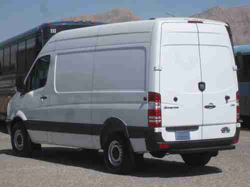 2008 Dodge Sprinter 2500 Cargo Van 3.0L Mercedes Diesel Only 2,609 Miles!, image 3