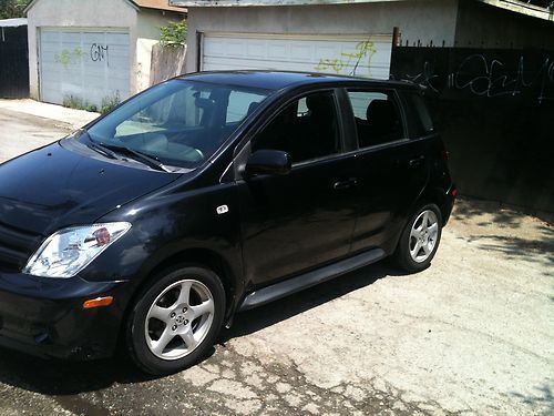 2004 toyota scion xa