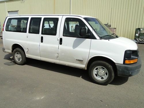 2003 chevrolet express 2500 - 12 passenger van