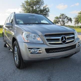 2007 mercedes benz gl450 4 matic
third row seat 1-owner suv dvd navigation